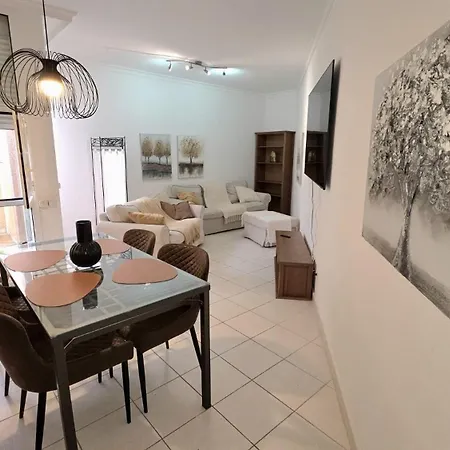 Casa Molina Con Terraza Al Lado De La Playa