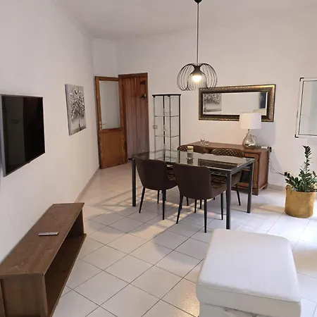 Casa Molina Con Terraza Al Lado De La Playa